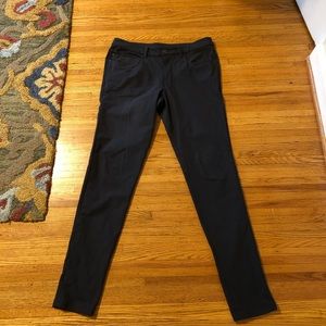 Lululemon Men’s ABC skinny pants 31” waist